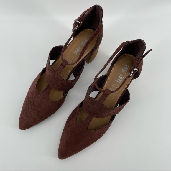 Mi.iM T-Strap Block Heels Brown Reptile Embossed Leather Pointed Toe 9 - Picture 2 of 8